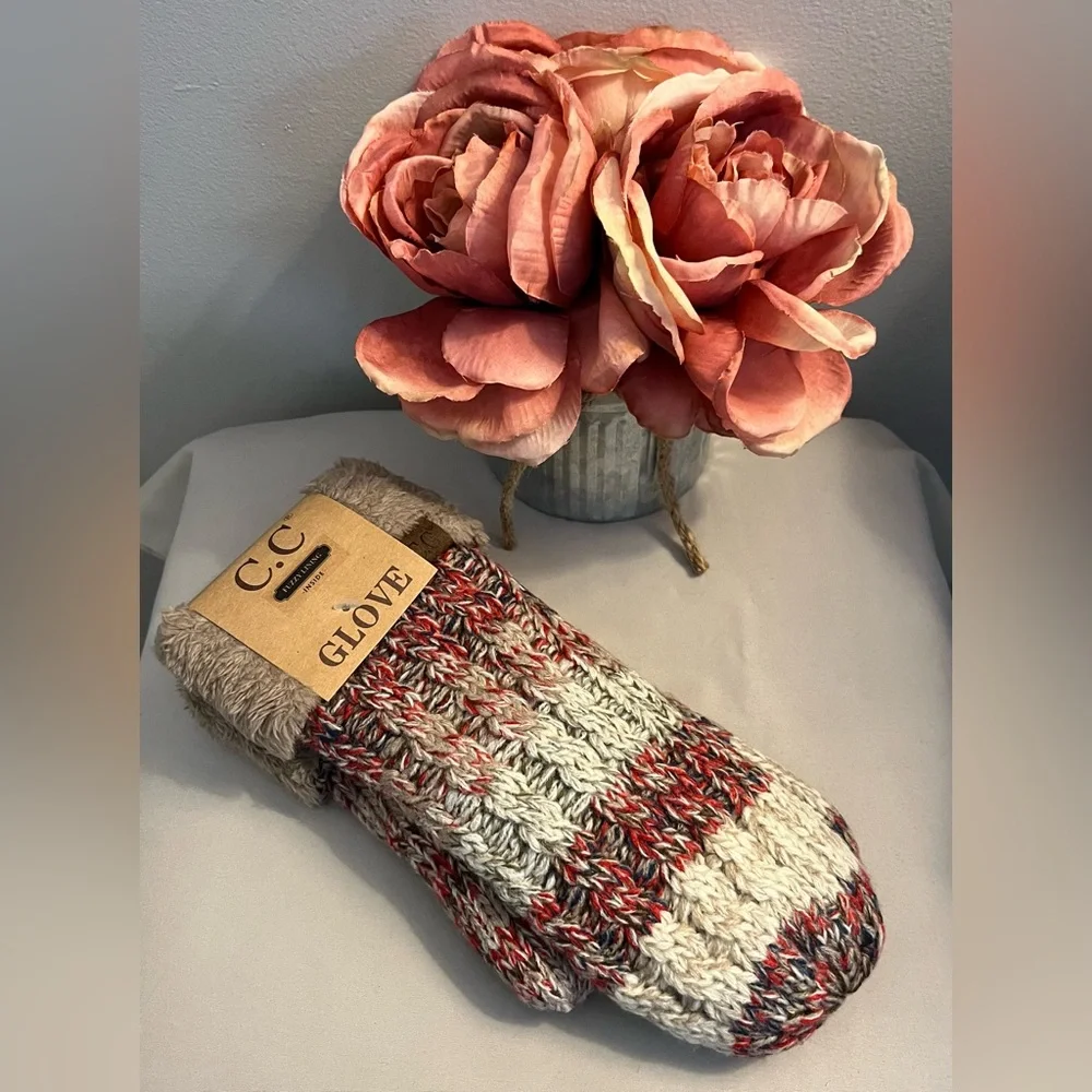 NWT C.C Women Thick Faux Fur - Sherpa Fleece Lined Warm Winter Mittens.
